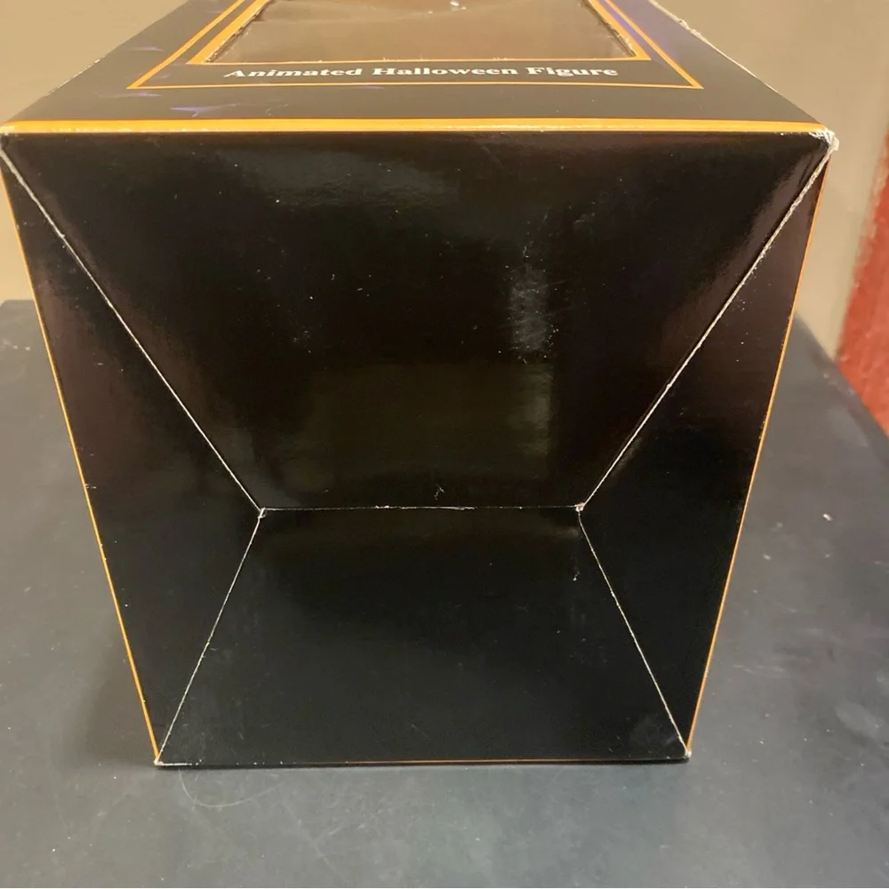 Vintage Gemmy Animated with Sound Witch Petting Cat w/ Light up Eyes - Picture 13 of 13